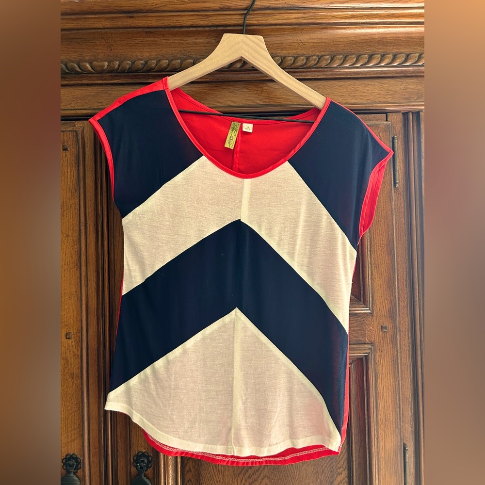 Women’s Color Blocked Top